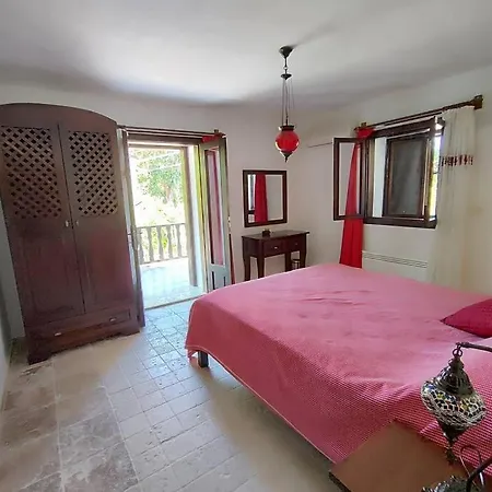 Villa Kalkan Islamlar'da Tas Ev