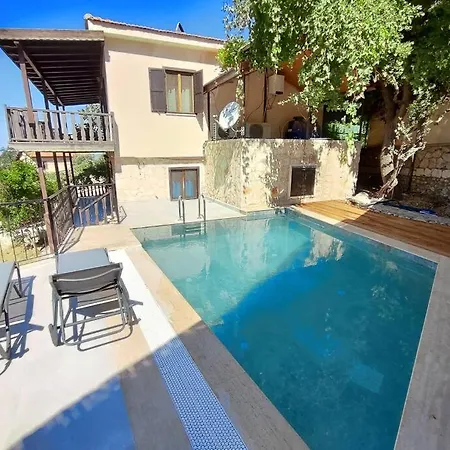 Kalkan Islamlar'da Tas Ev Vila *